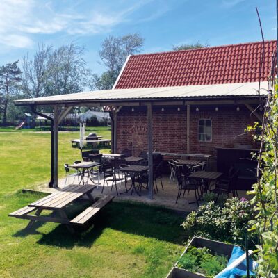 halleplattan sverigeplattan opal plasttak sommarmiljö