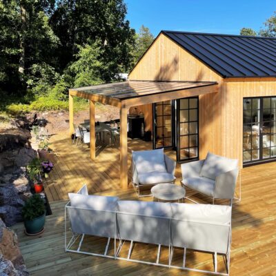 Uterum med plasttaket PC tak på ett uterumsdäck