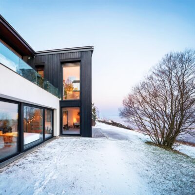 Halle glaspartier i husfasaden