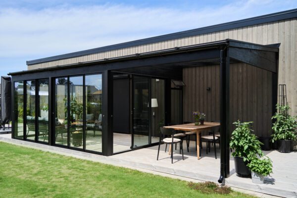 Halle uterum med uterumspartier i svart